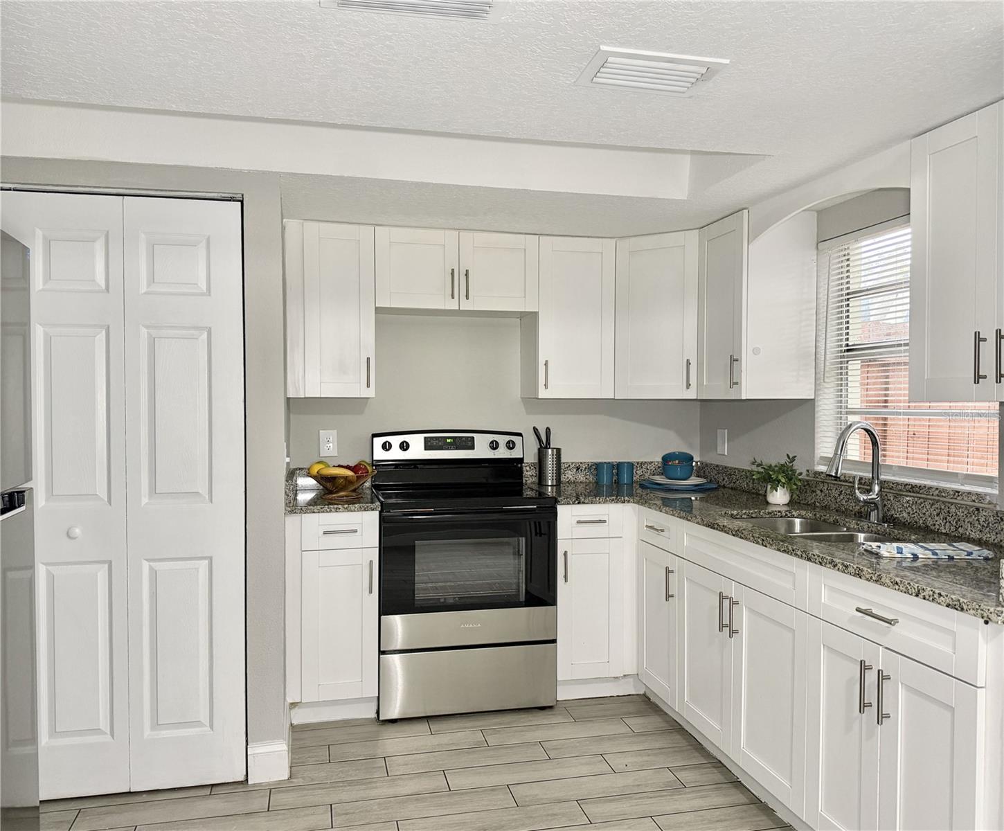 5129 TENNIS COURT CIRCLE, TAMPA, FL, 33617