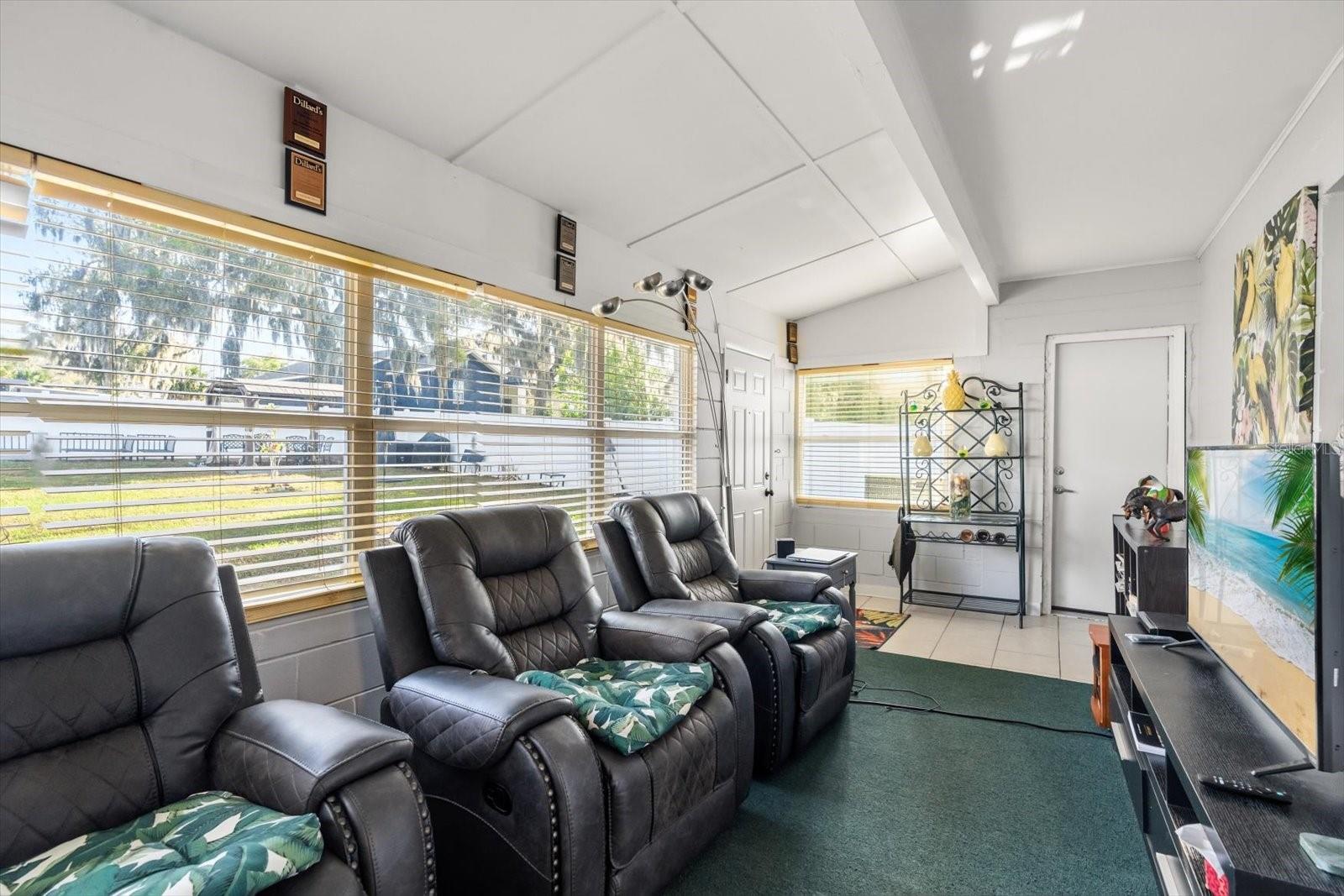 820 E CLIFFORD AVE, EUSTIS, FL, 32726