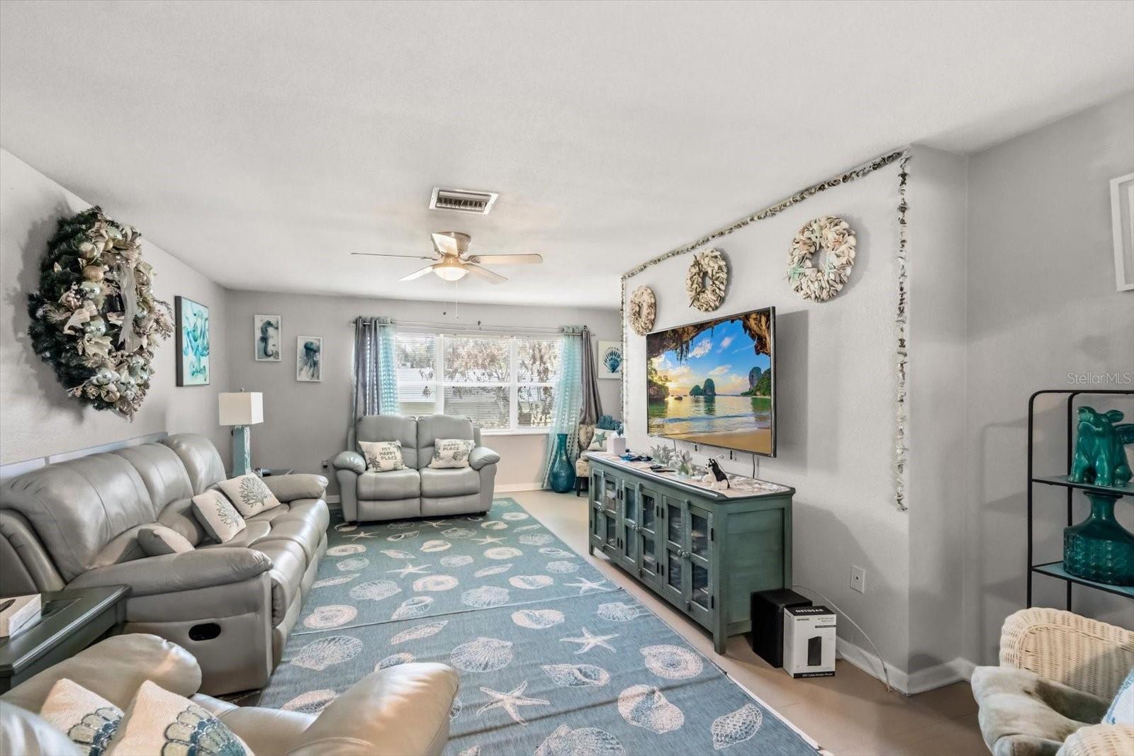 820 E CLIFFORD AVE, EUSTIS, FL, 32726