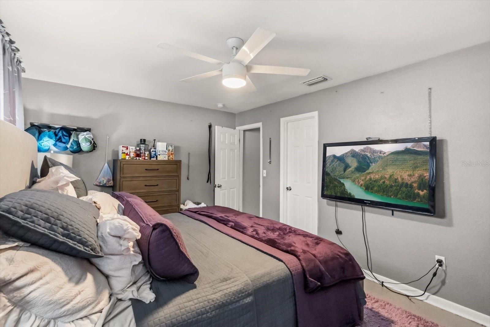 820 E CLIFFORD AVE, EUSTIS, FL, 32726