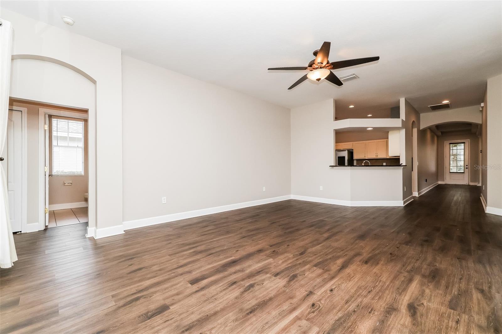 8214 LAGERFELD DR, LAND O LAKES, FL, 34637