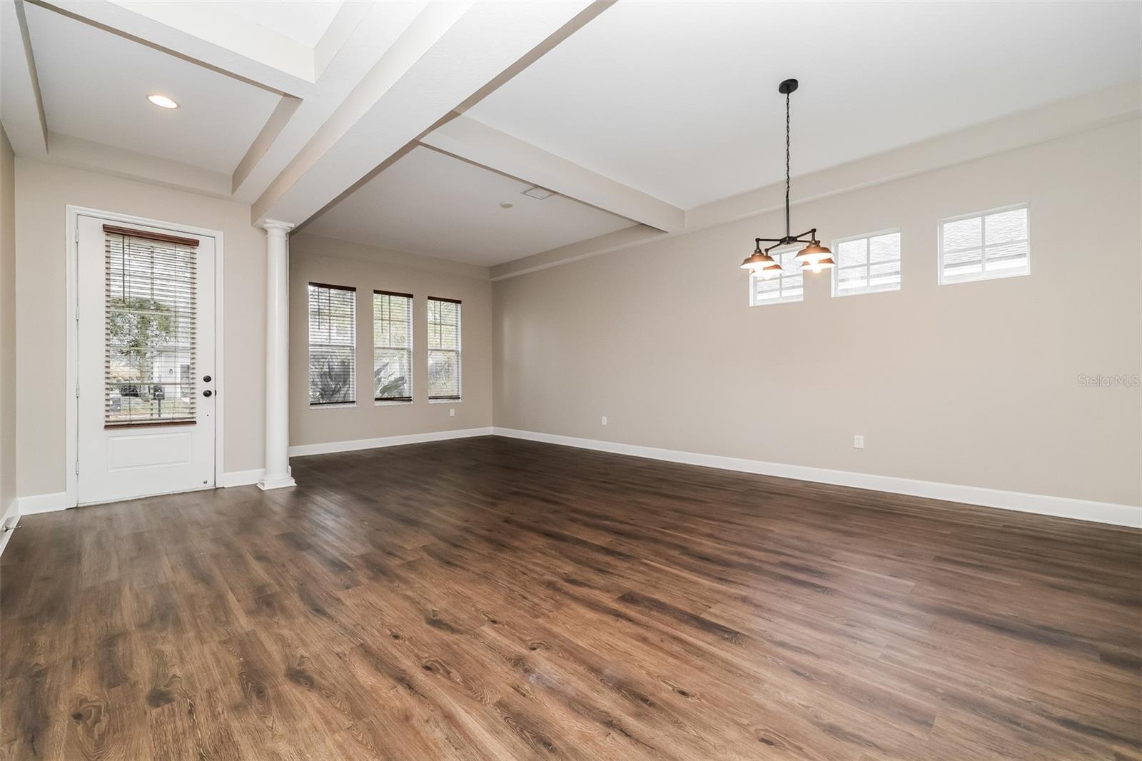 8214 LAGERFELD DR, LAND O LAKES, FL, 34637