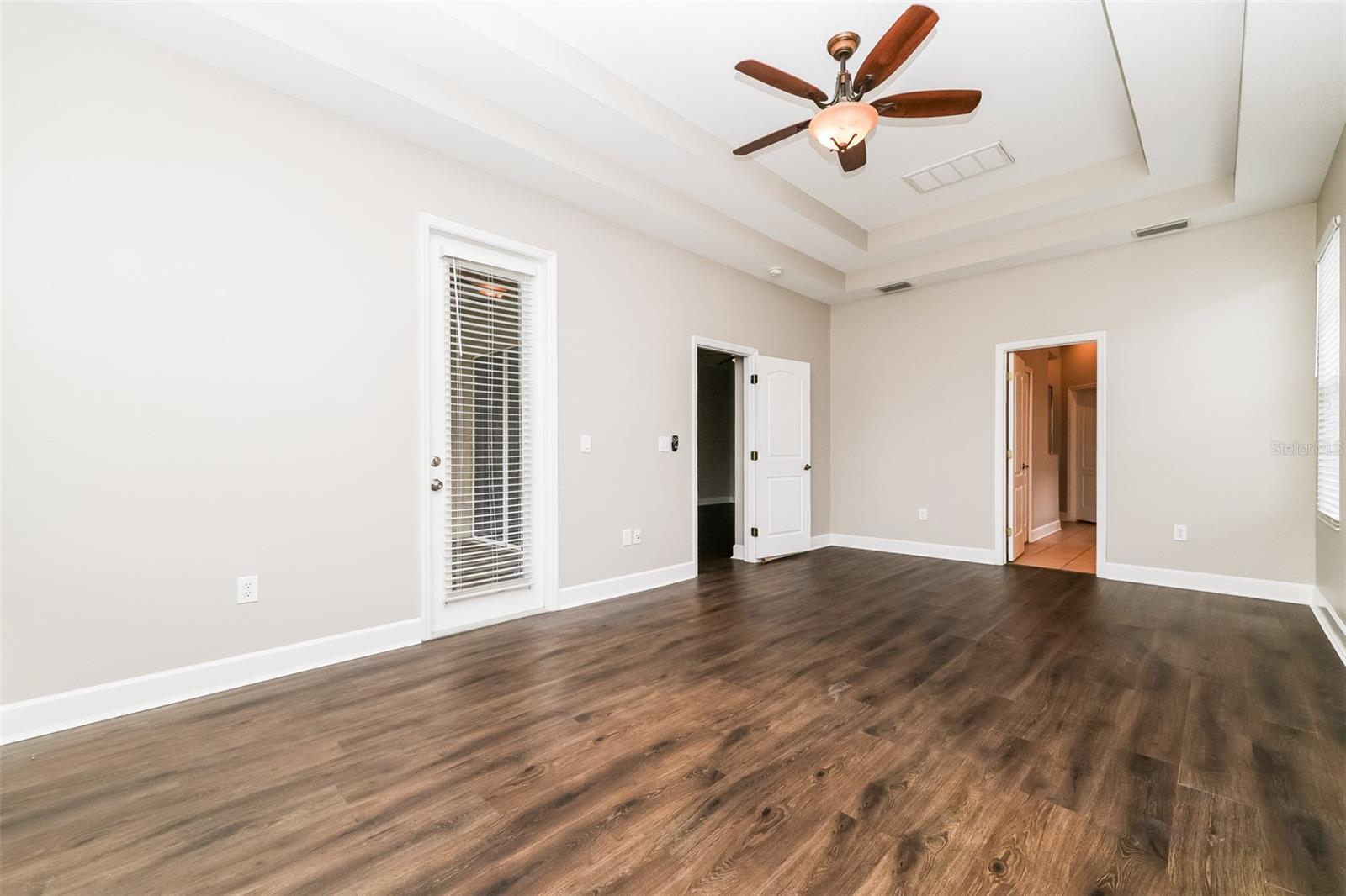 8214 LAGERFELD DR, LAND O LAKES, FL, 34637