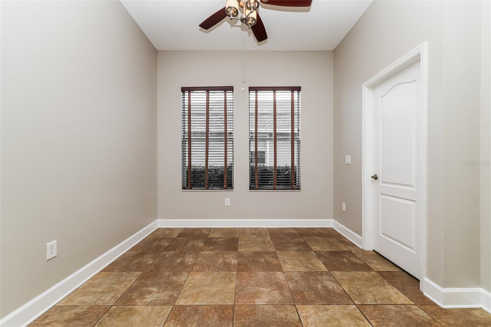 8214 LAGERFELD DR, LAND O LAKES, FL, 34637