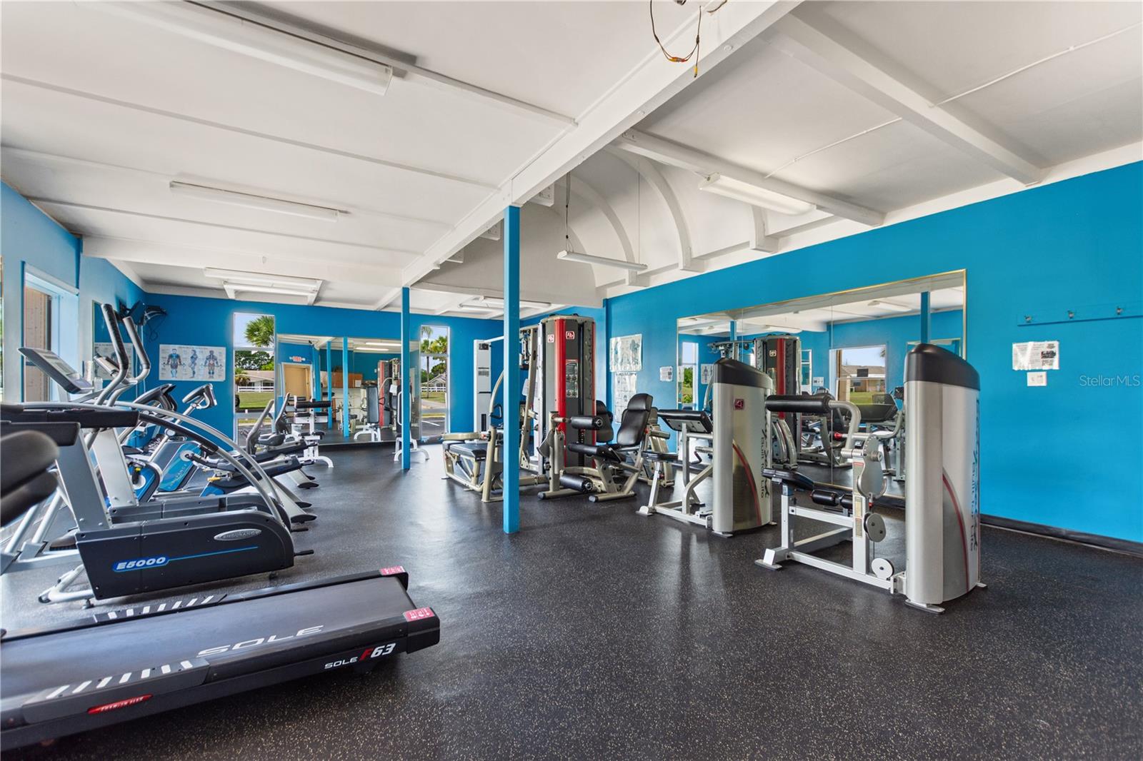 1919 CLUB CIR, LAKE WALES, FL, 33854