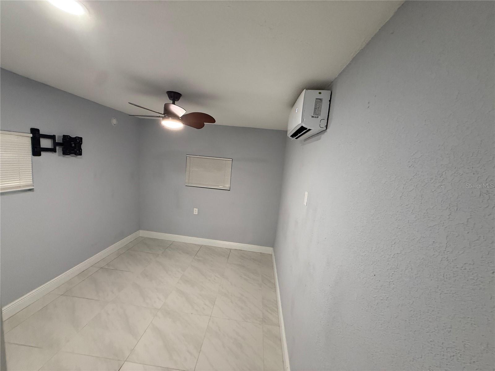 8204 DAHLIA AVE, TAMPA, FL, 33619