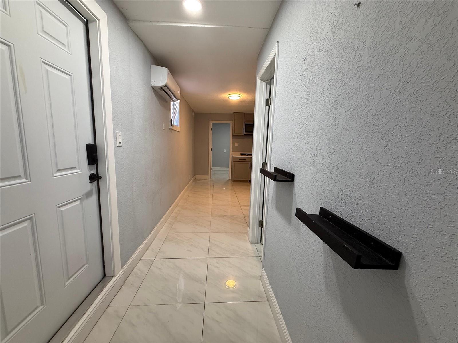 8204 DAHLIA AVE, TAMPA, FL, 33619