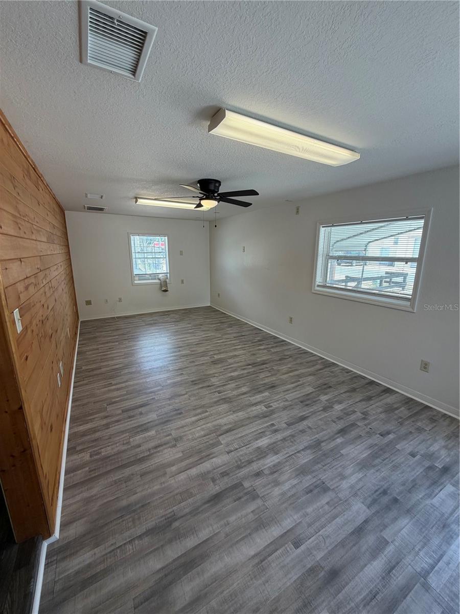 306 N IONA AVE, FRUITLAND PARK, FL, 34731