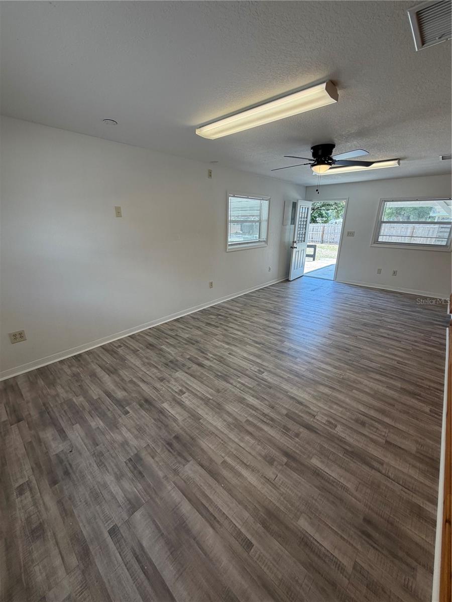 306 N IONA AVE, FRUITLAND PARK, FL, 34731