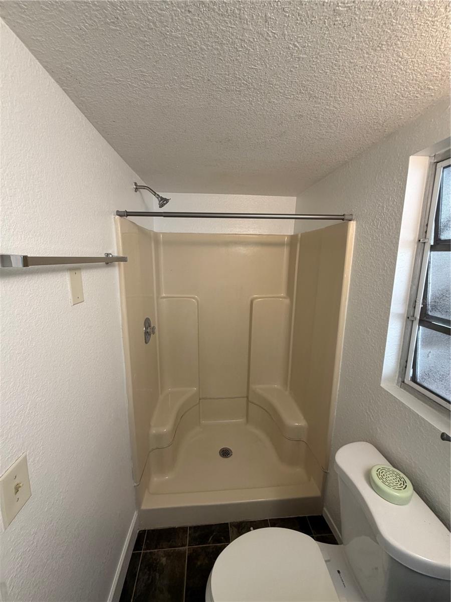 306 N IONA AVE, FRUITLAND PARK, FL, 34731