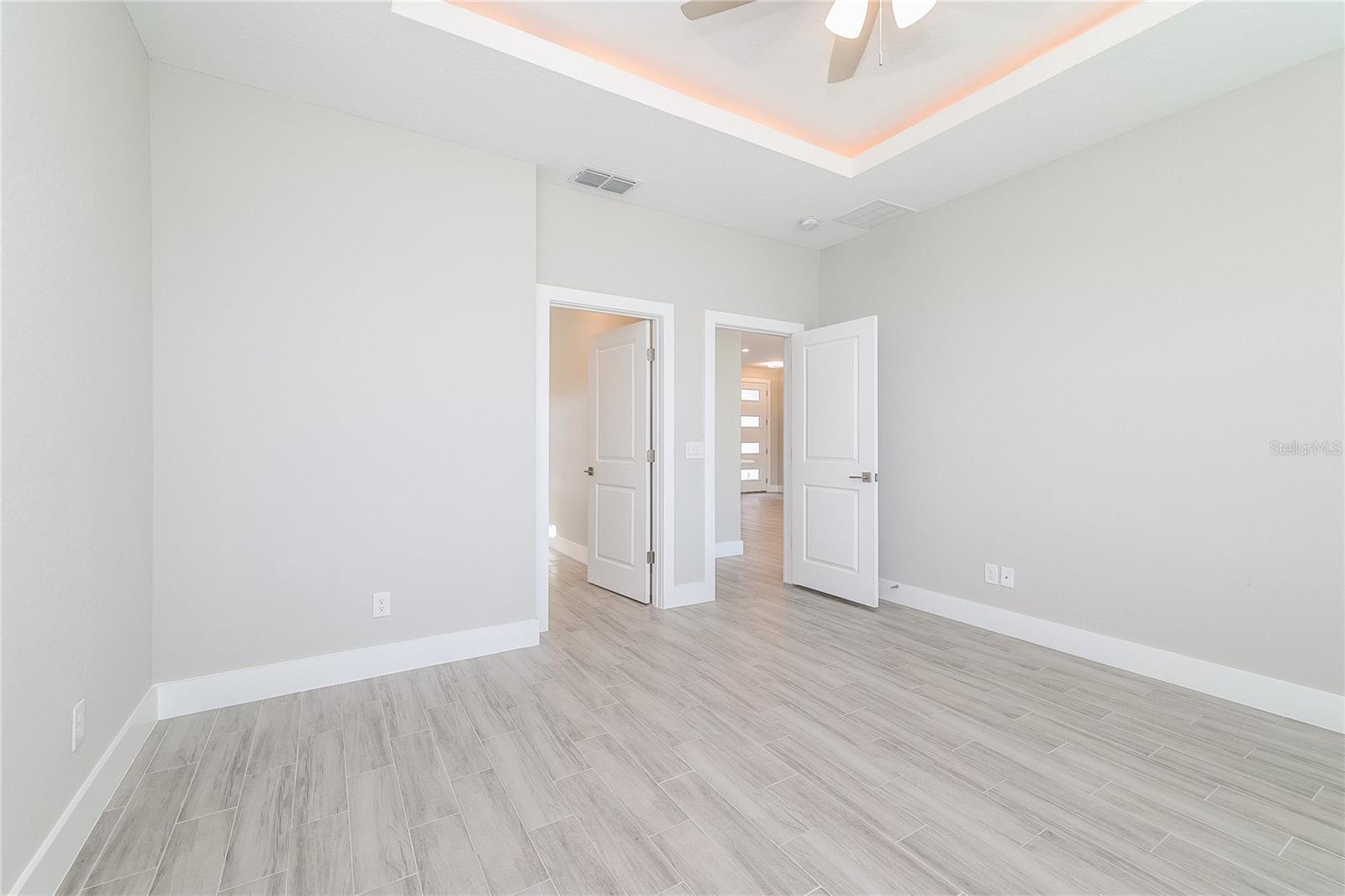 1055 DESMOINES LN, POINCIANA, FL, 34759
