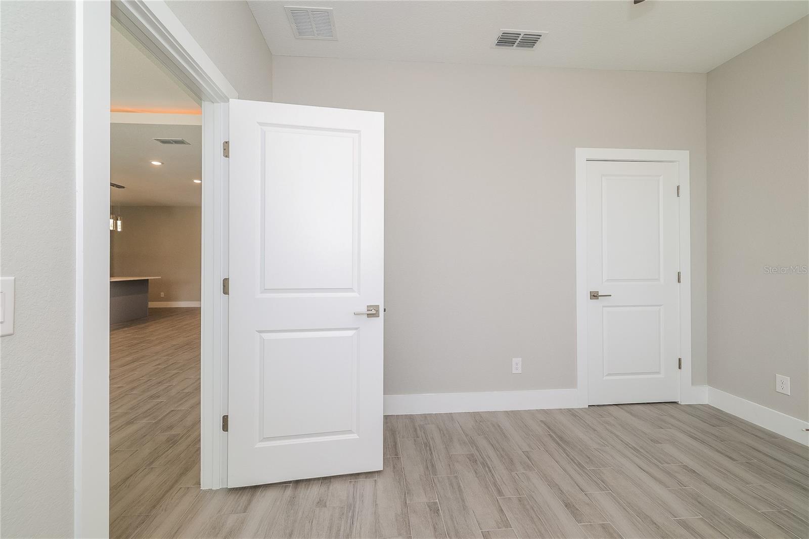 1055 DESMOINES LN, POINCIANA, FL, 34759