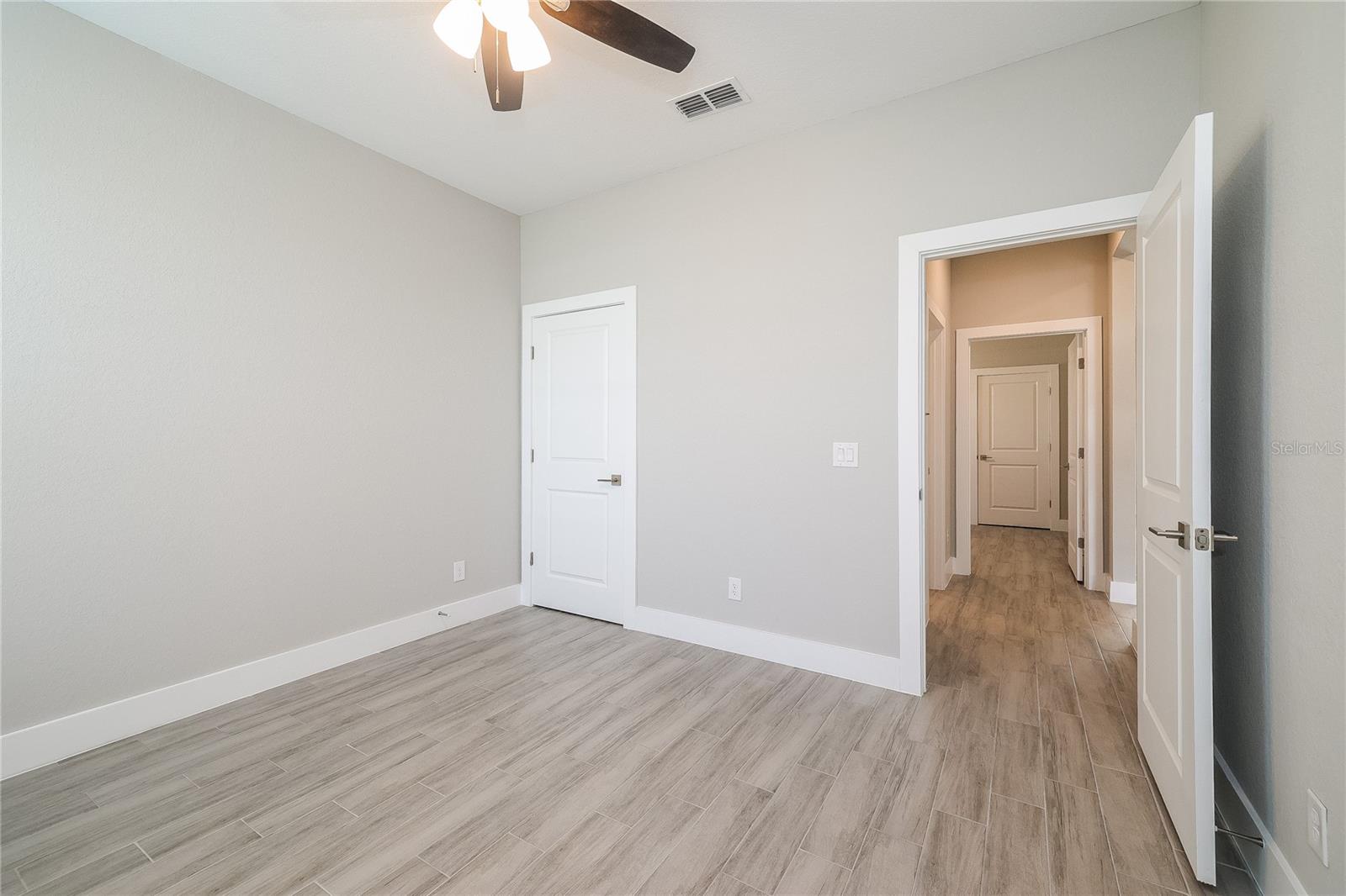 1055 DESMOINES LN, POINCIANA, FL, 34759