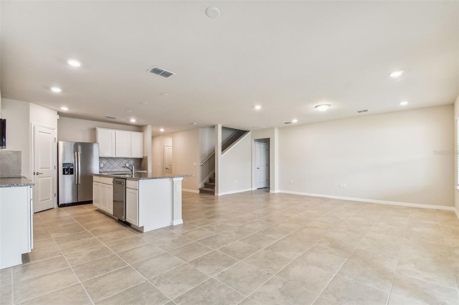 9806 REDWOOD HEIGHTS LOOP, THONOTOSASSA, FL, 33592
