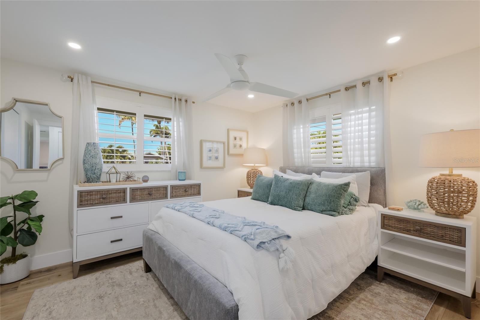517 70TH ST, HOLMES BEACH, FL, 34217