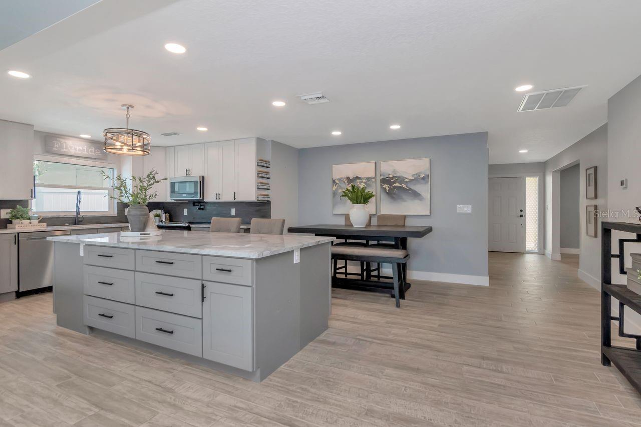 372 WESTWINDS DR, PALM HARBOR, FL, 34683
