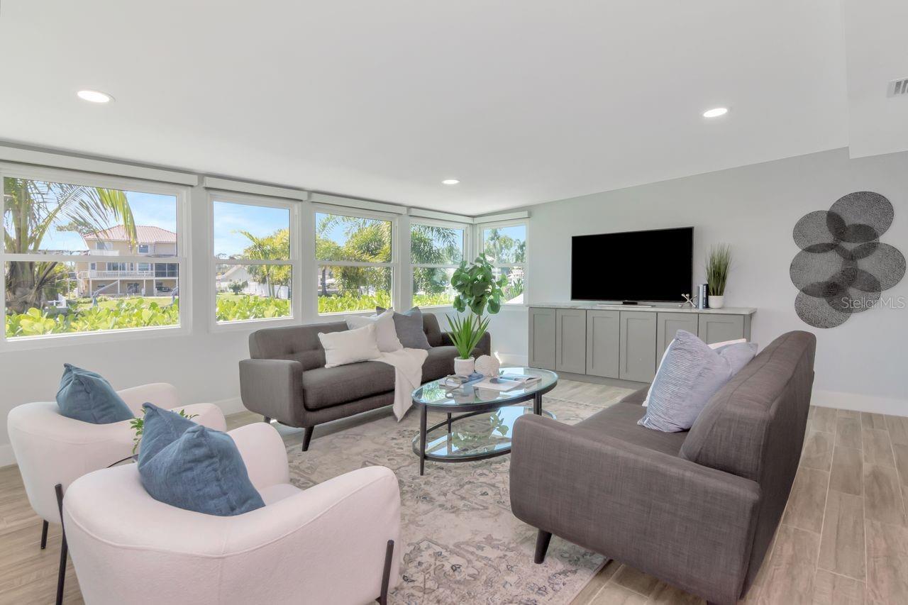 372 WESTWINDS DR, PALM HARBOR, FL, 34683