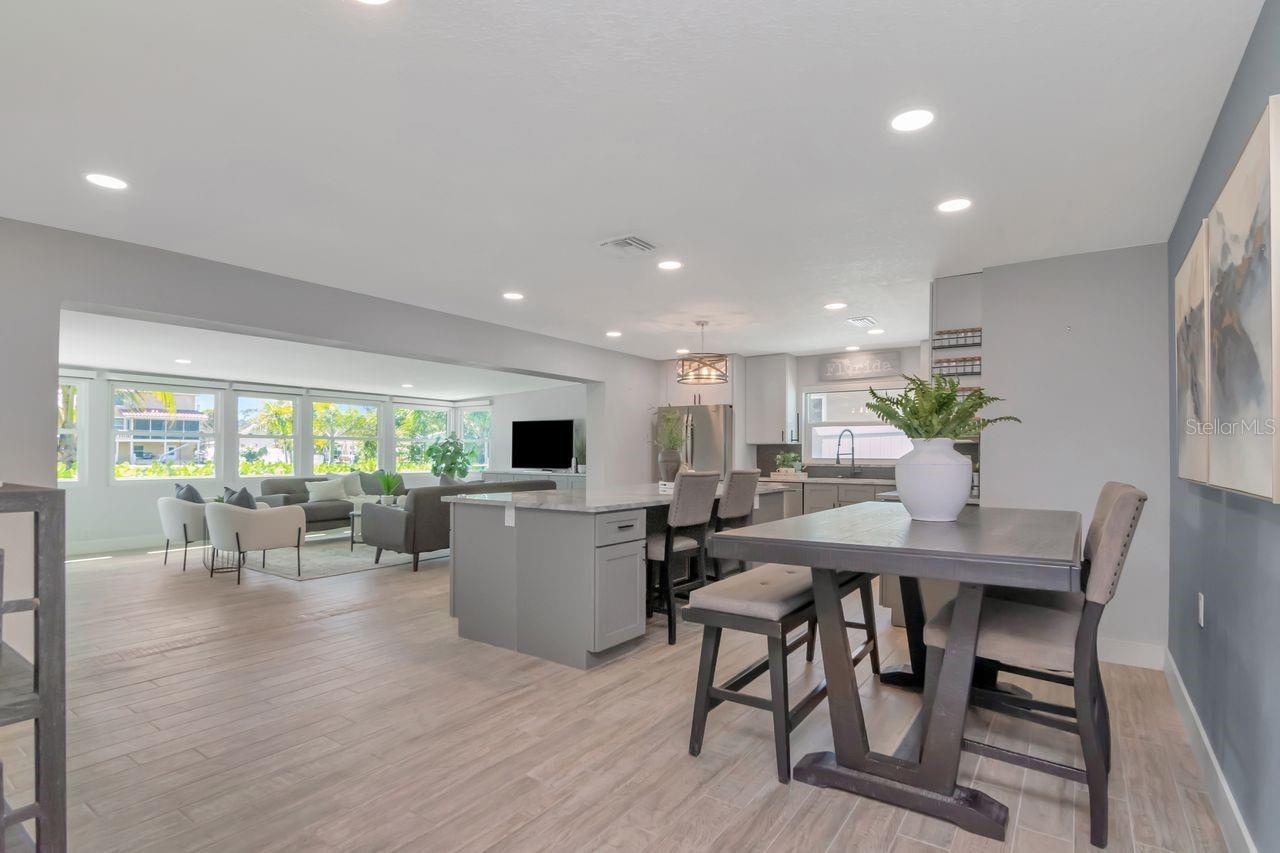 372 WESTWINDS DR, PALM HARBOR, FL, 34683