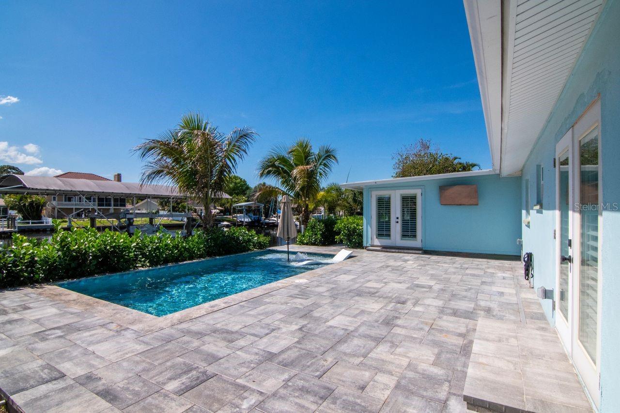 372 WESTWINDS DR, PALM HARBOR, FL, 34683
