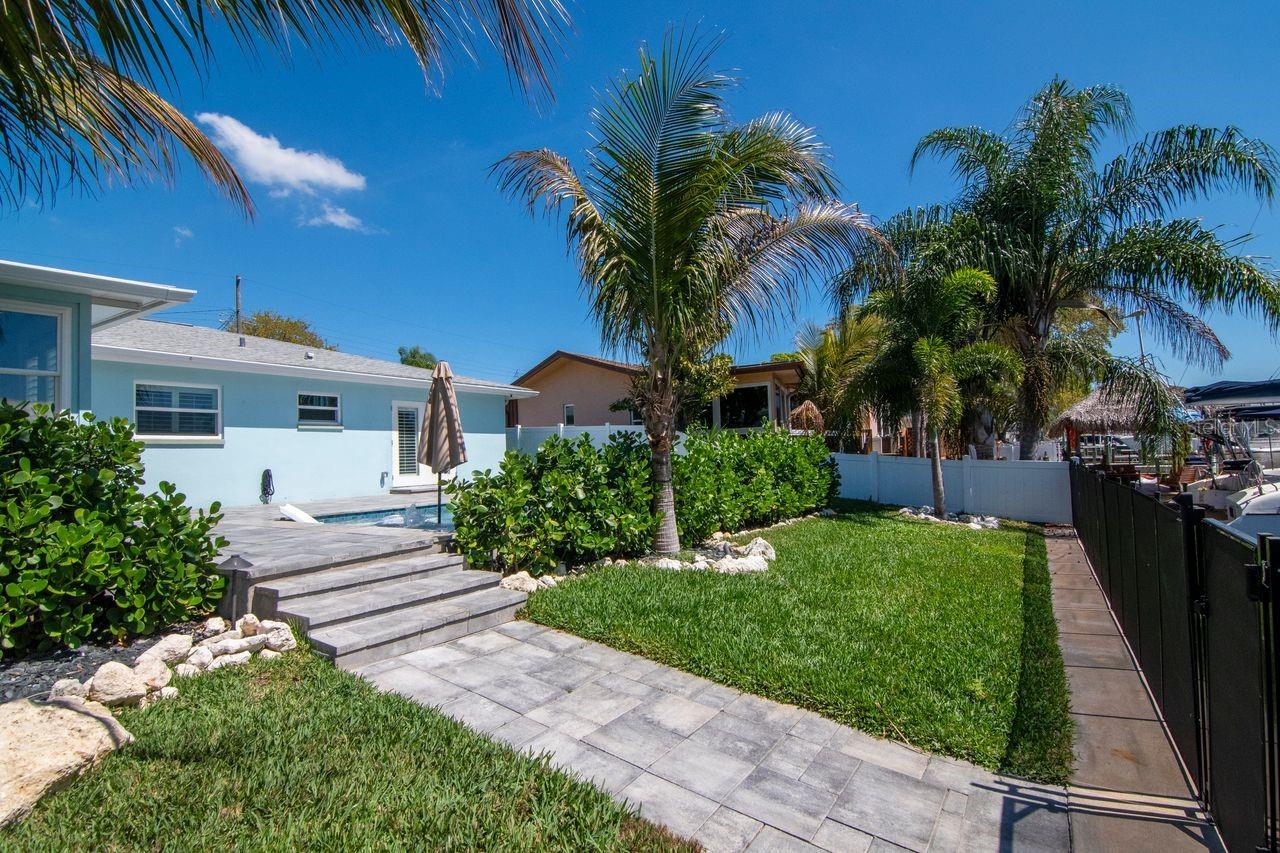 372 WESTWINDS DR, PALM HARBOR, FL, 34683