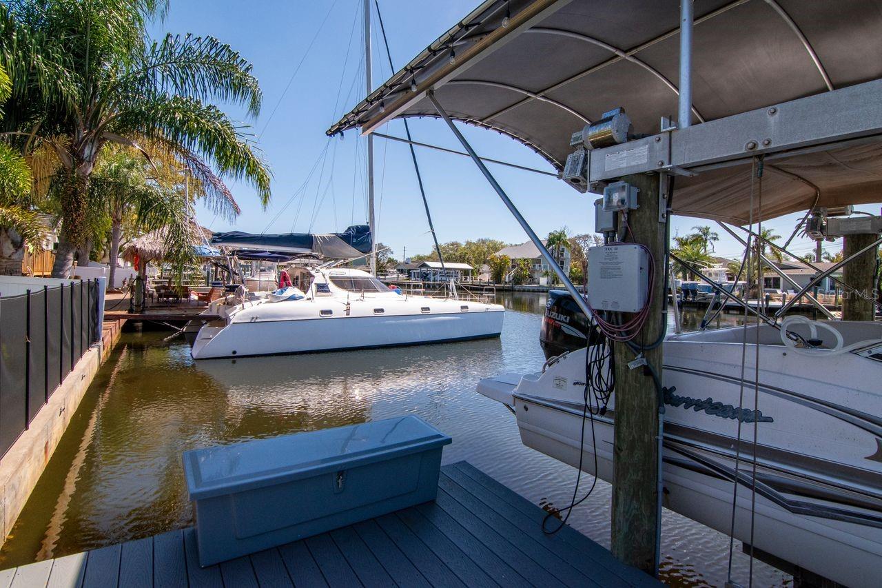 372 WESTWINDS DR, PALM HARBOR, FL, 34683