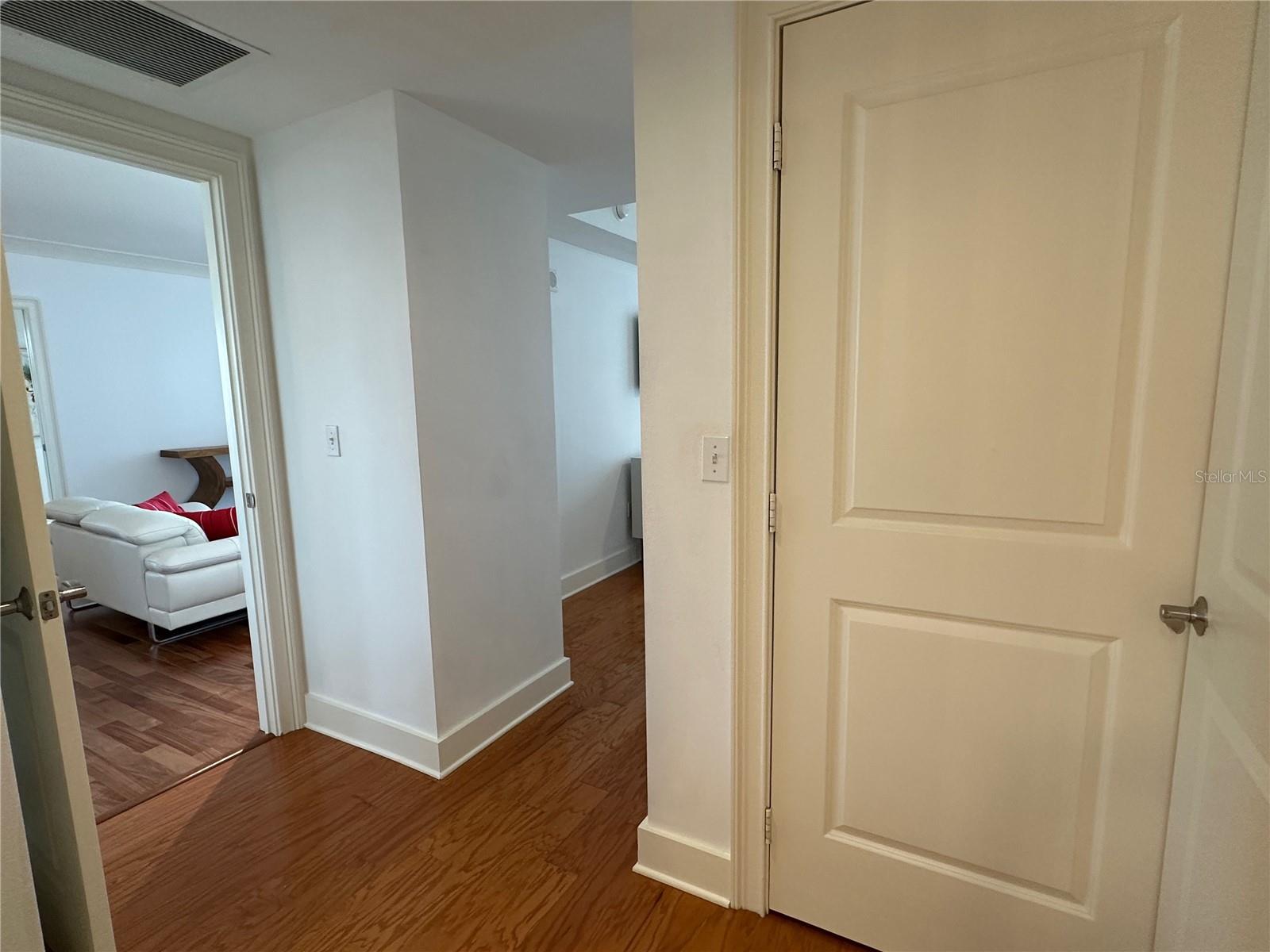 1350 MAIN ST #1401, SARASOTA, FL, 34236