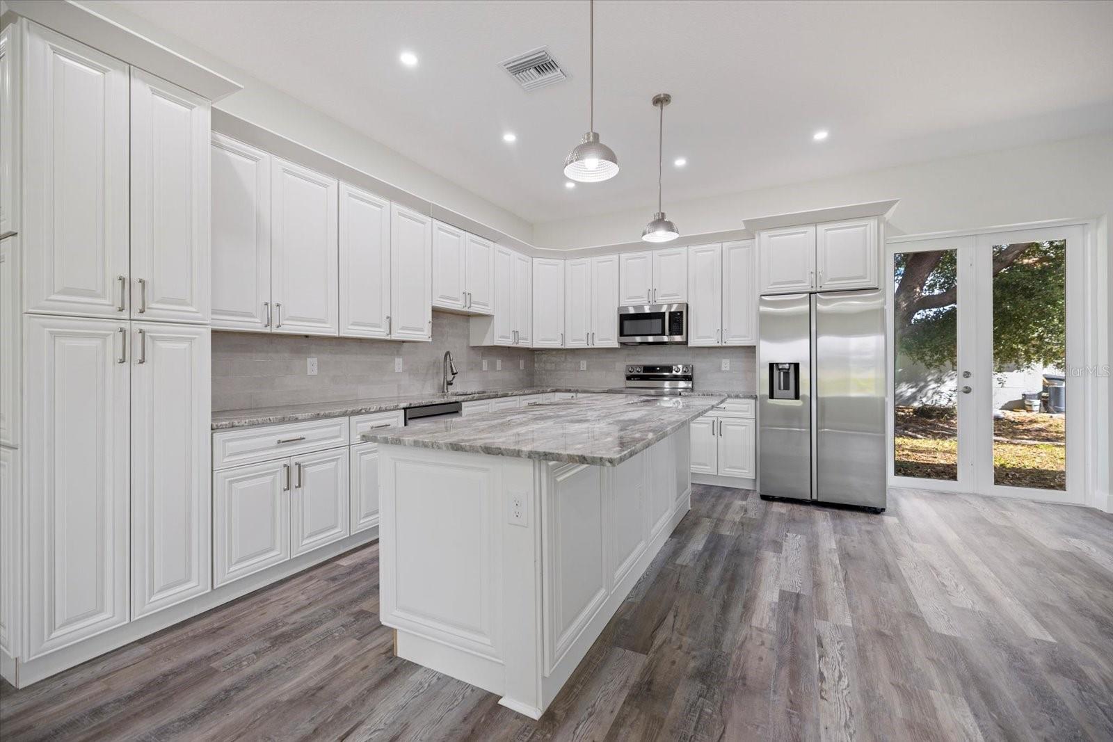 3525 MCINTOSH RD, SARASOTA, FL, 34232