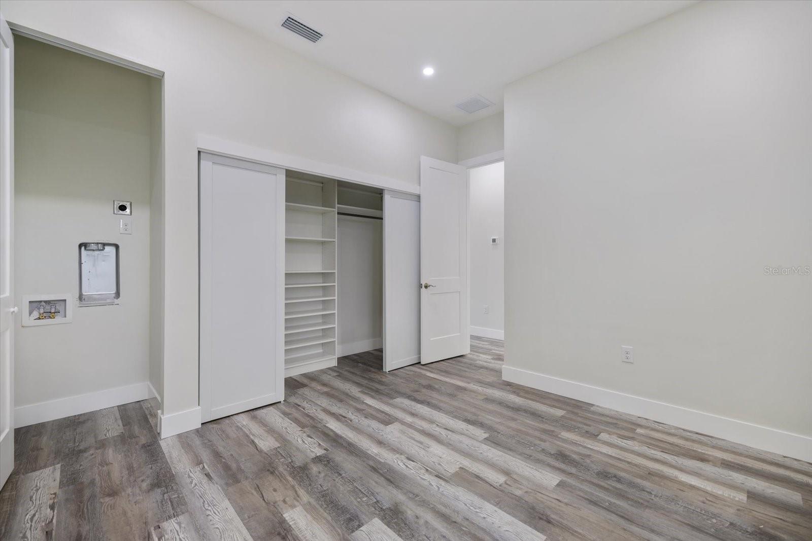 3525 MCINTOSH RD, SARASOTA, FL, 34232