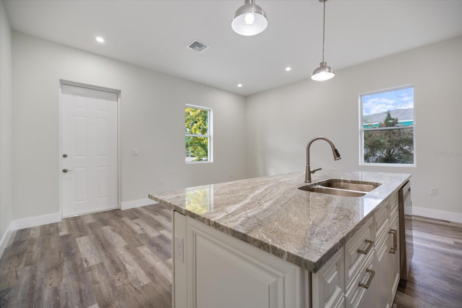 3525 MCINTOSH RD, SARASOTA, FL, 34232