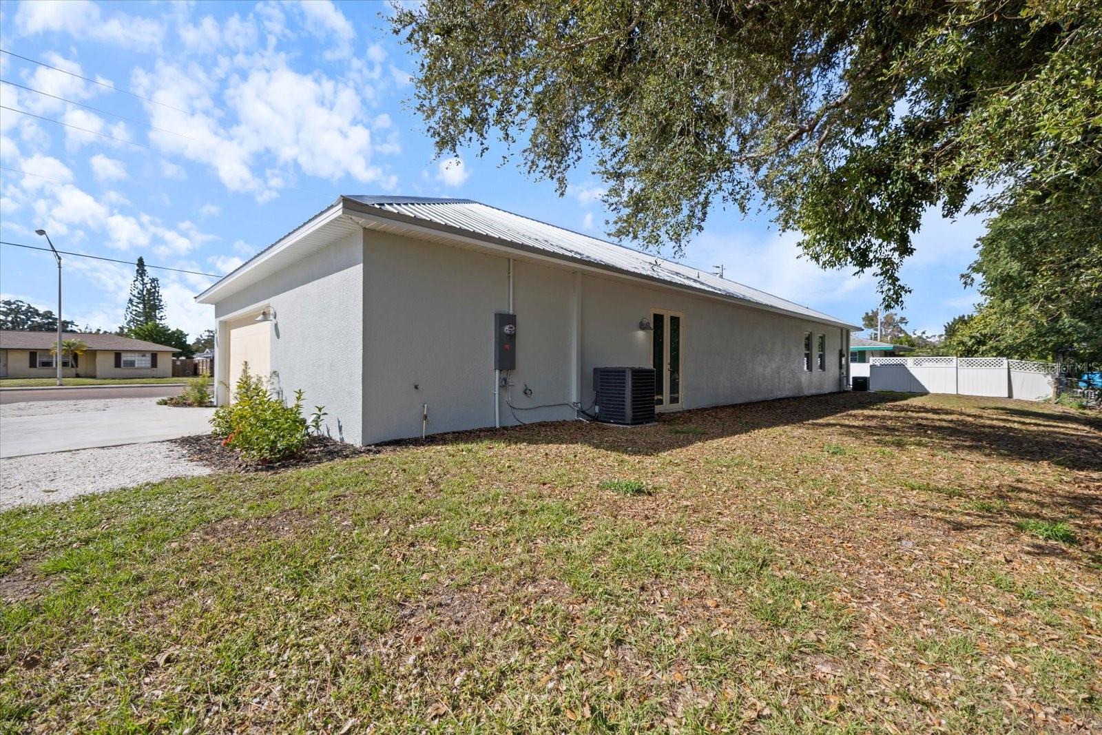 3525 MCINTOSH RD, SARASOTA, FL, 34232