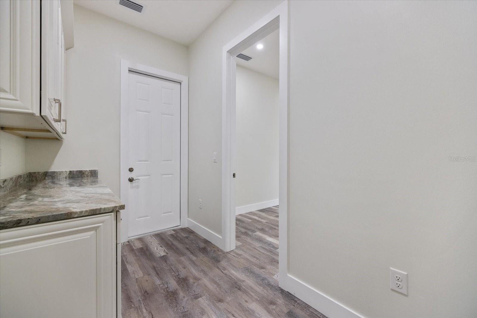 3525 MCINTOSH RD, SARASOTA, FL, 34232