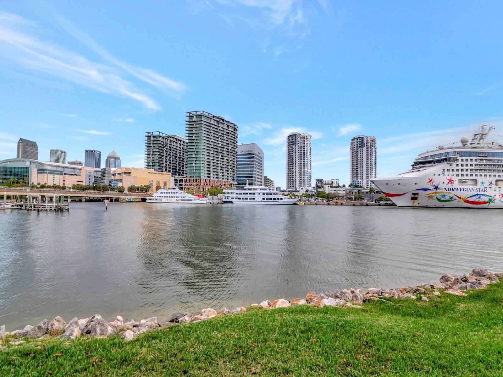 605 ISLAND PLACE WAY, TAMPA, FL, 33602