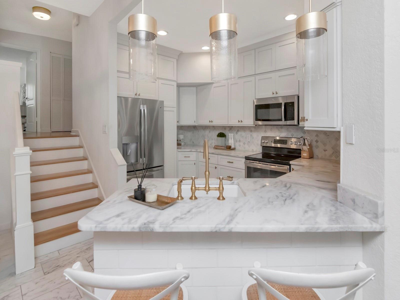 605 ISLAND PLACE WAY, TAMPA, FL, 33602