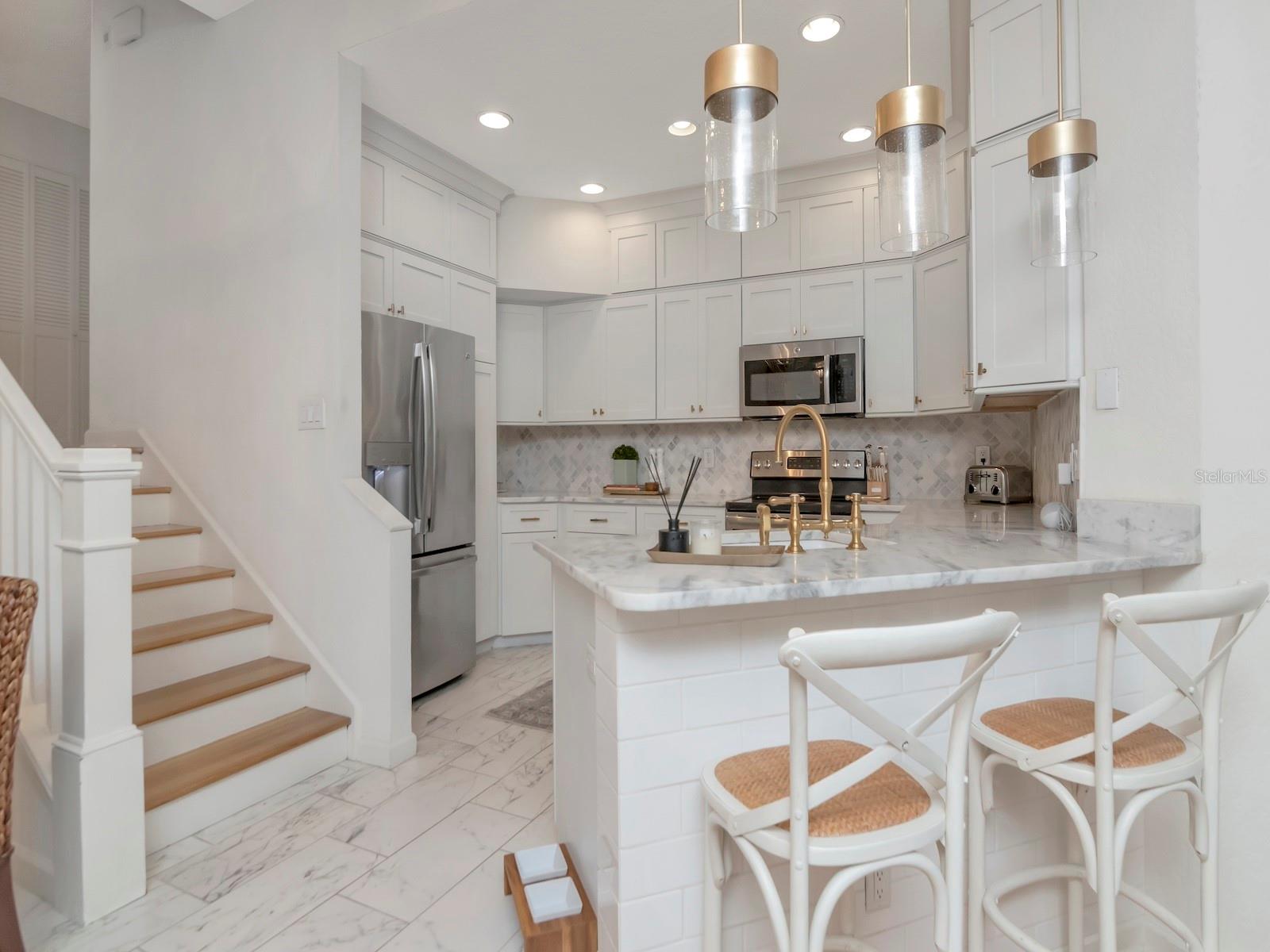 605 ISLAND PLACE WAY, TAMPA, FL, 33602