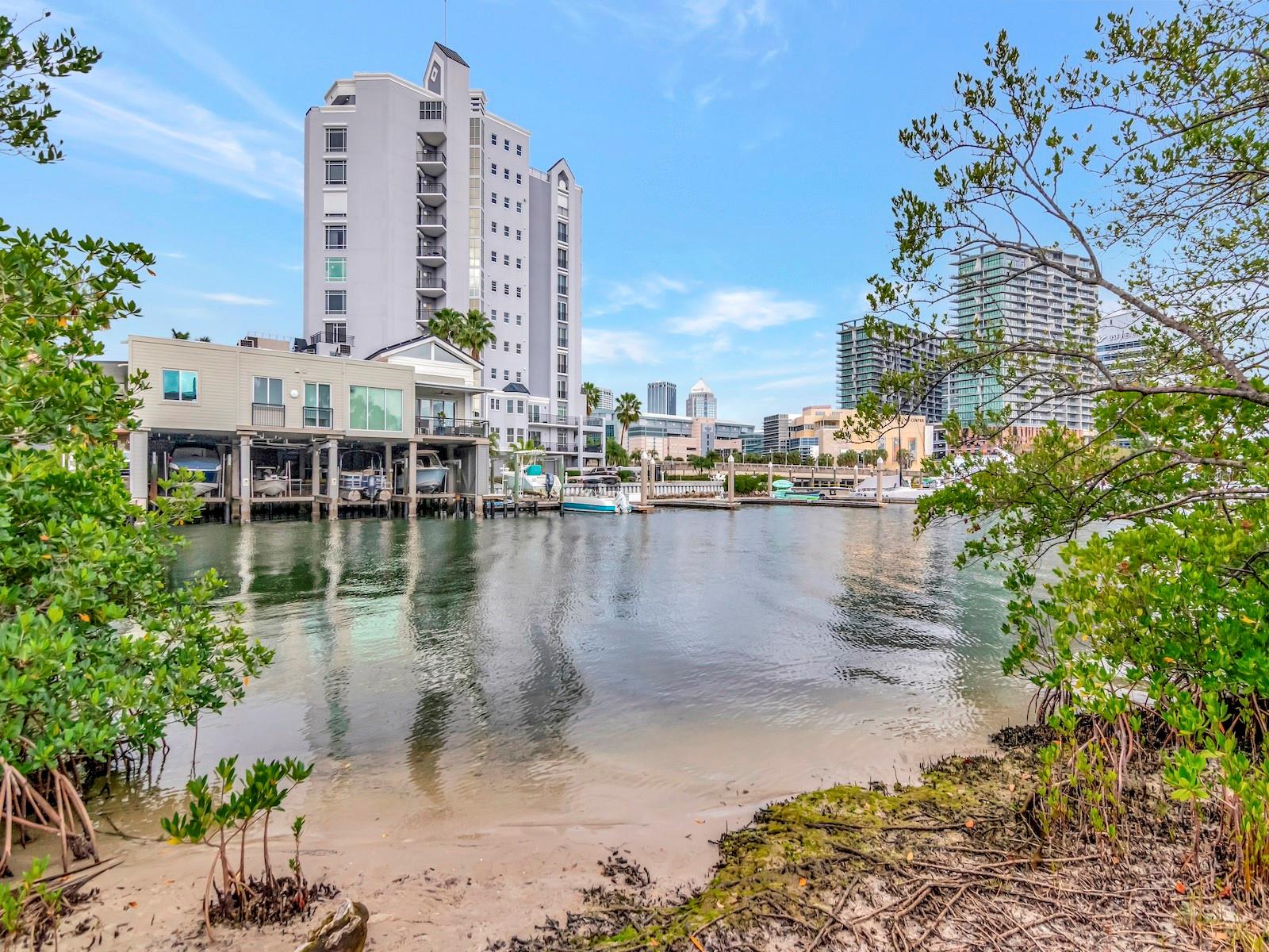 605 ISLAND PLACE WAY, TAMPA, FL, 33602
