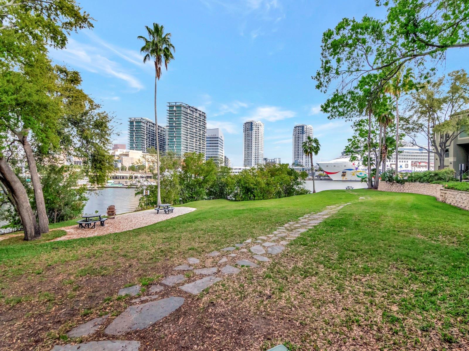 605 ISLAND PLACE WAY, TAMPA, FL, 33602