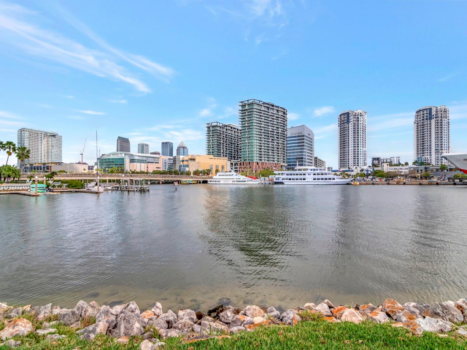 605 ISLAND PLACE WAY, TAMPA, FL, 33602