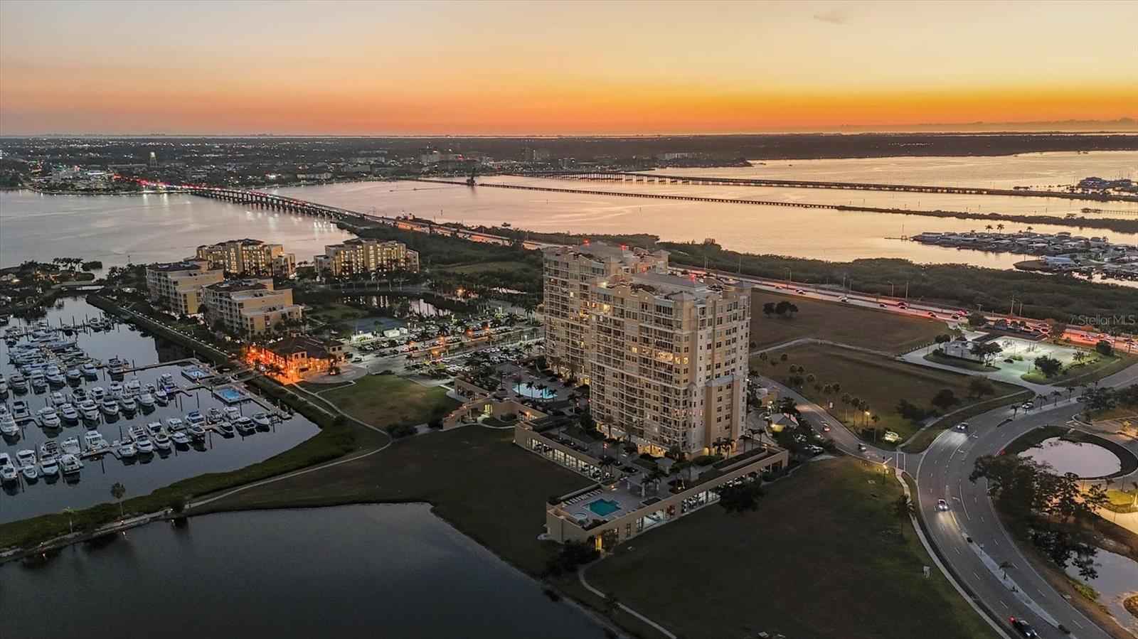 140 RIVIERA DUNES WAY #402, PALMETTO, FL, 34221