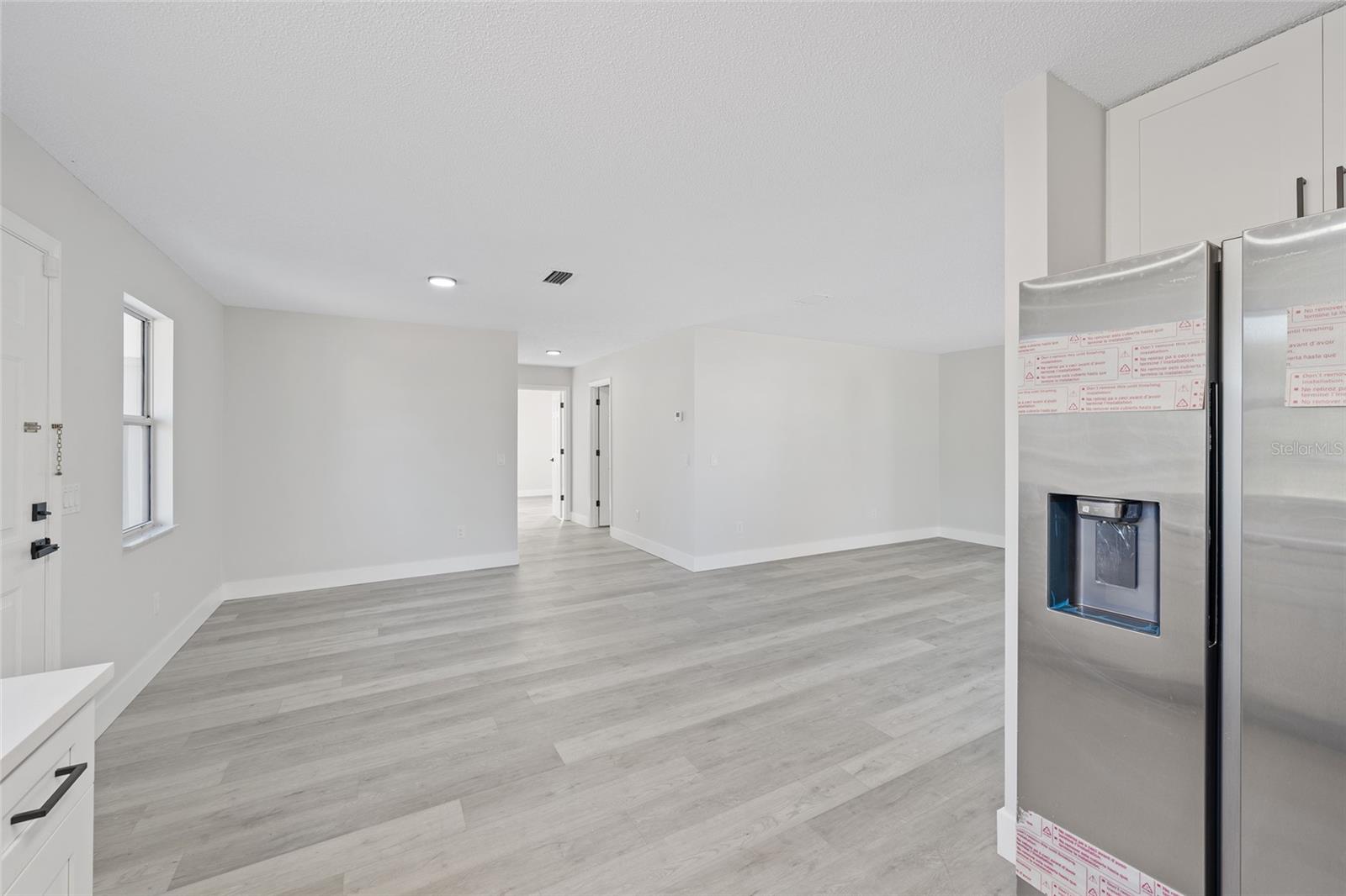 843 BOLIVAR ST, LADY LAKE, FL, 32159