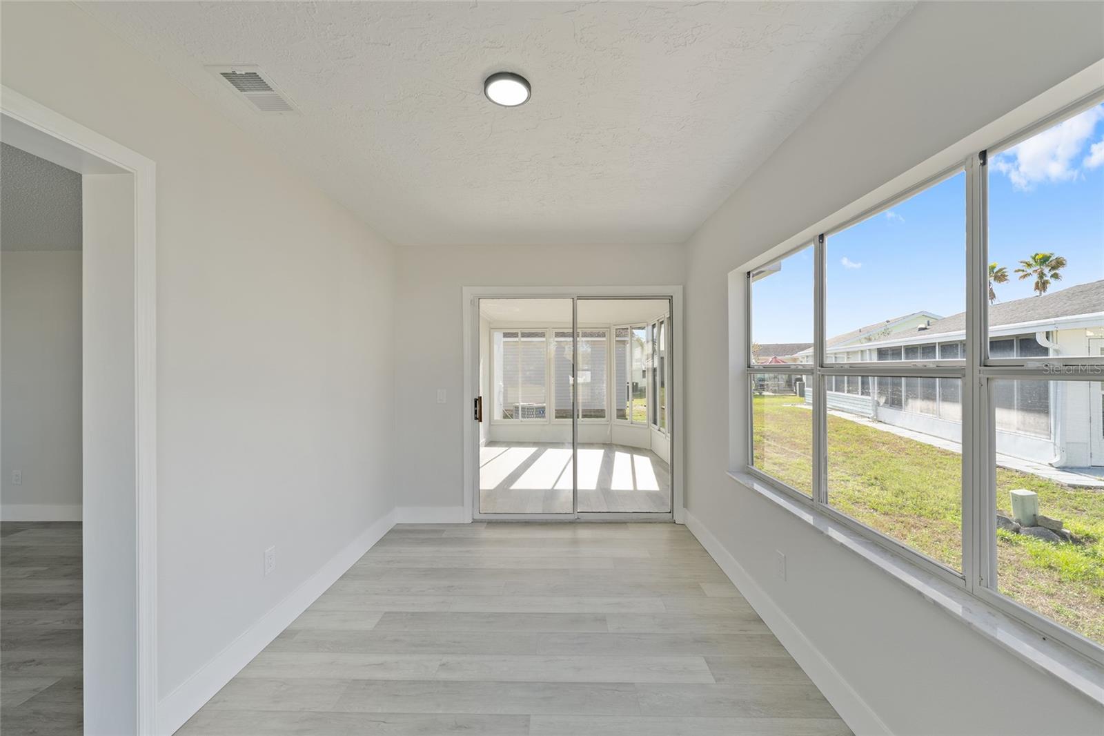 843 BOLIVAR ST, LADY LAKE, FL, 32159