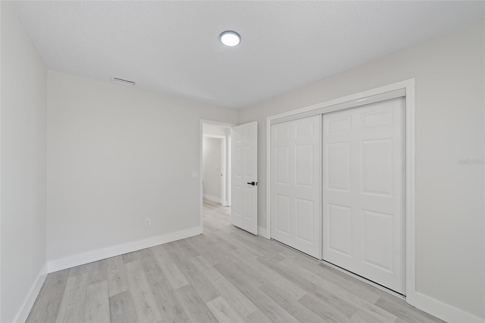 843 BOLIVAR ST, LADY LAKE, FL, 32159