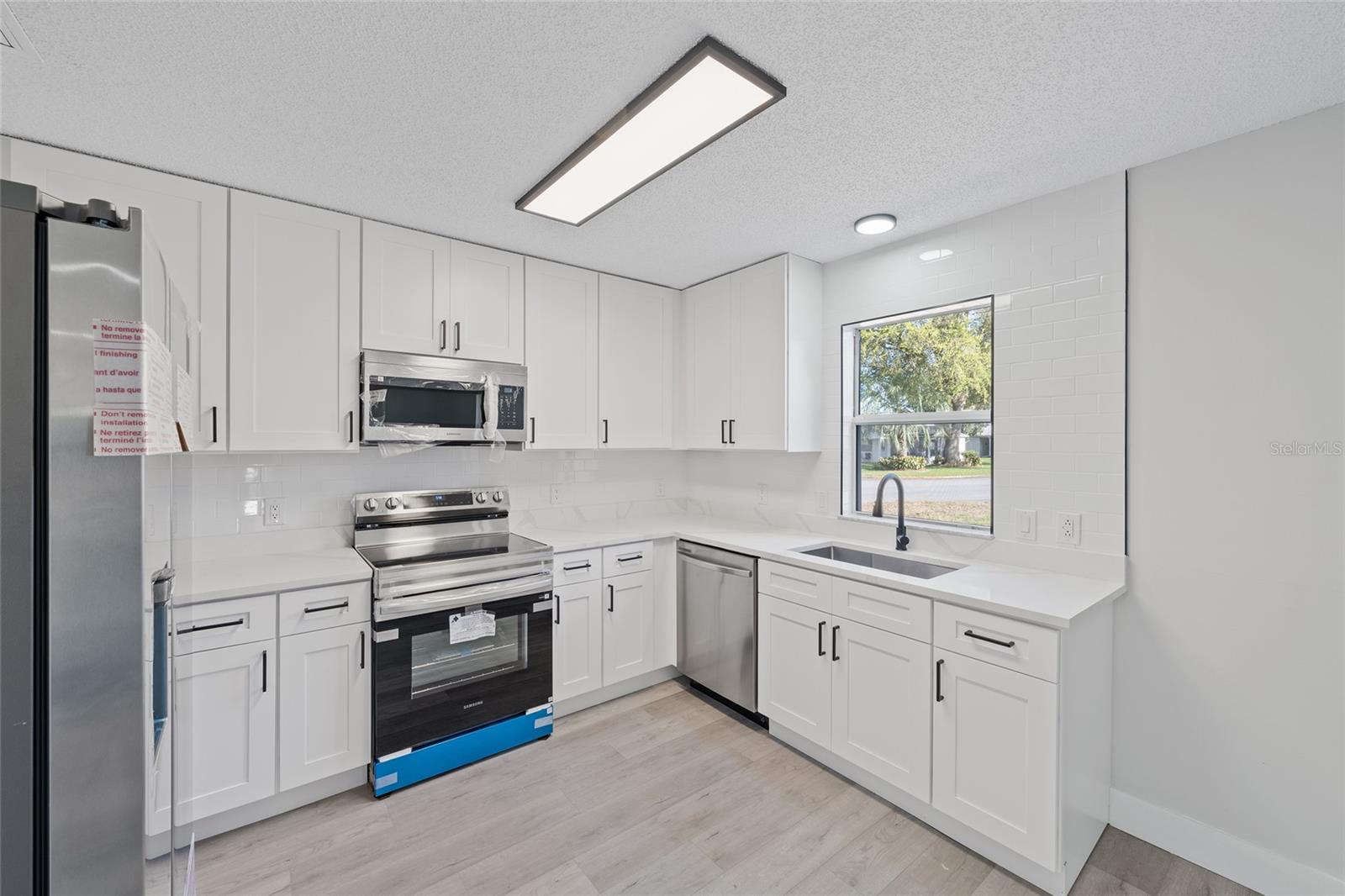 843 BOLIVAR ST, LADY LAKE, FL, 32159
