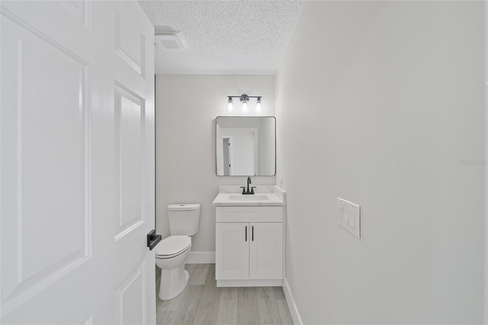 843 BOLIVAR ST, LADY LAKE, FL, 32159