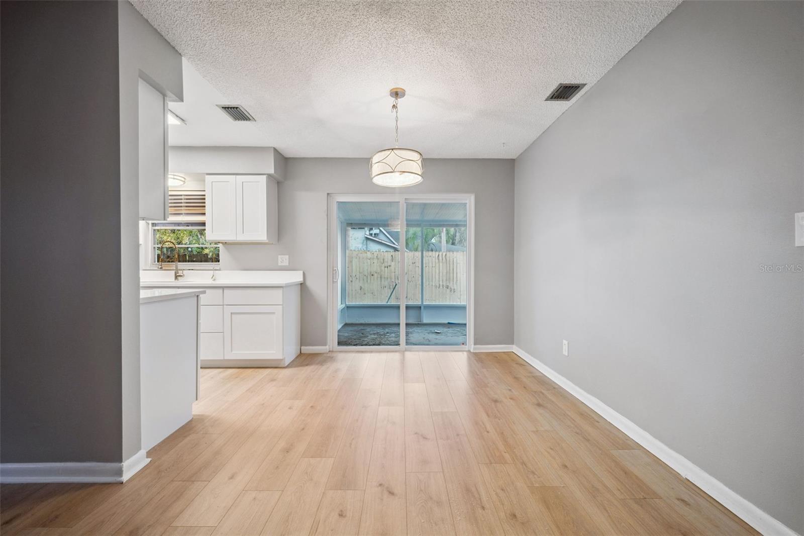 1509 N DONNELLY ST, MOUNT DORA, FL, 32757