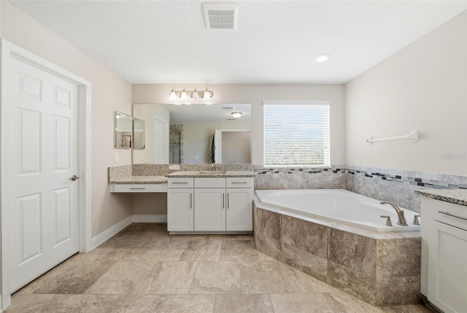 13207 SUNSET SHORE CIR, RIVERVIEW, FL, 33579