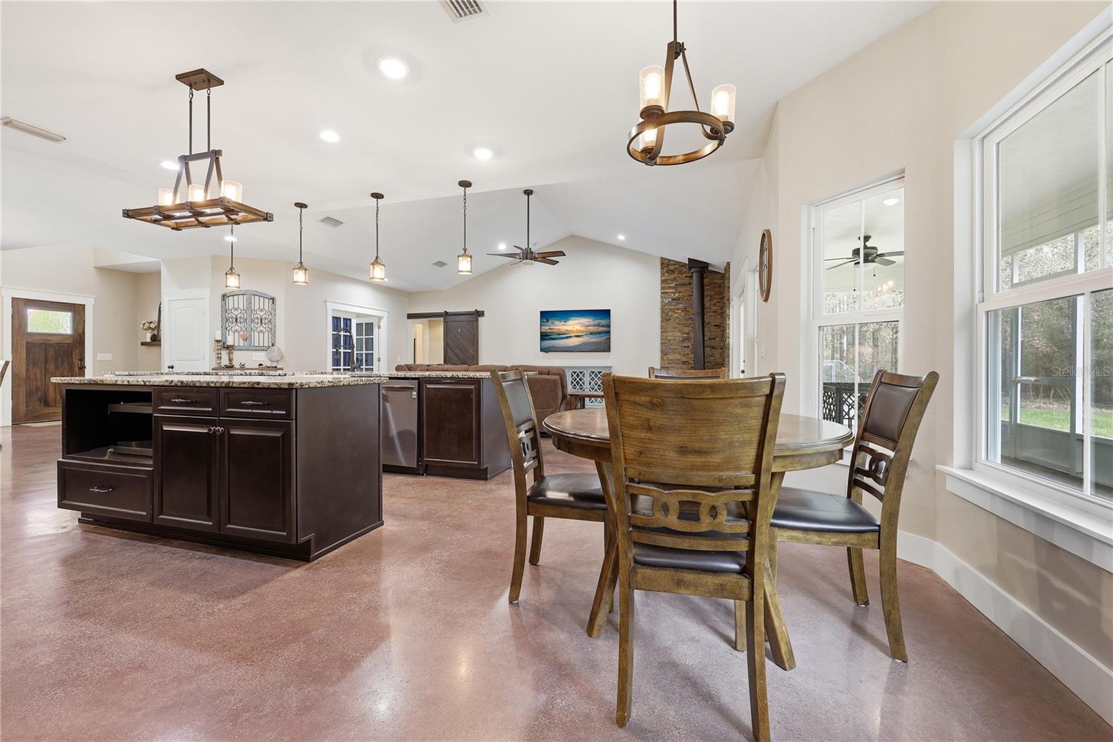 357 SW CONESTOGA WAY, FORT WHITE, FL, 32038
