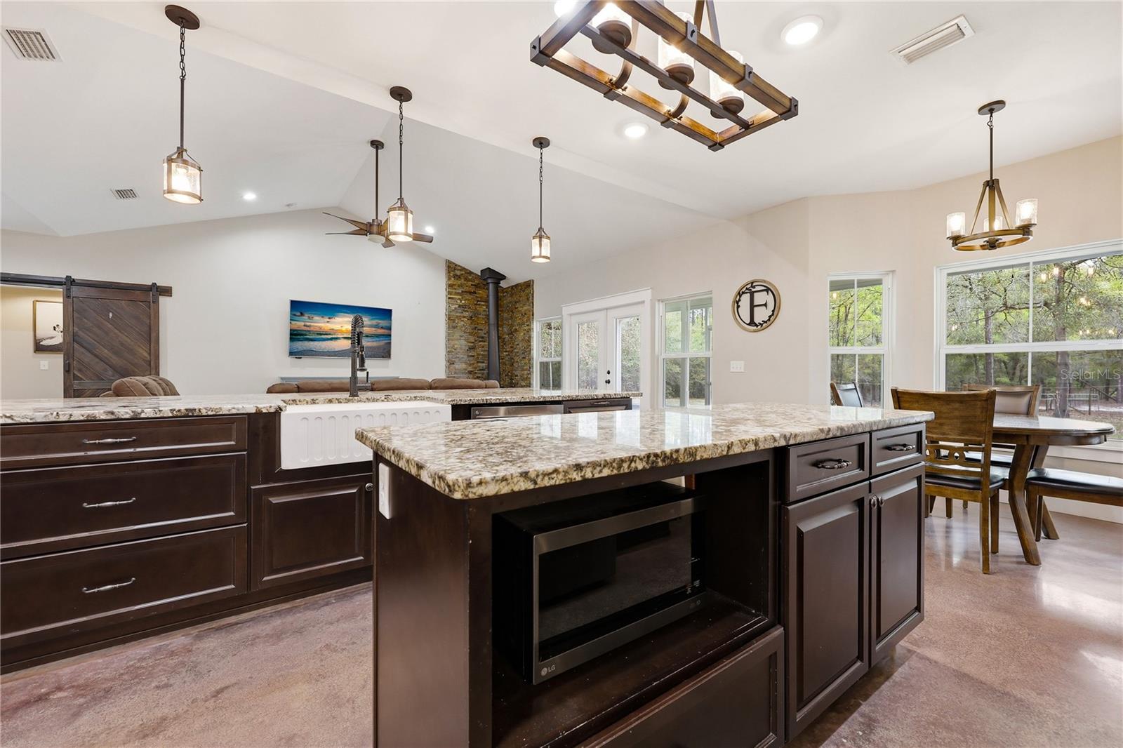 357 SW CONESTOGA WAY, FORT WHITE, FL, 32038