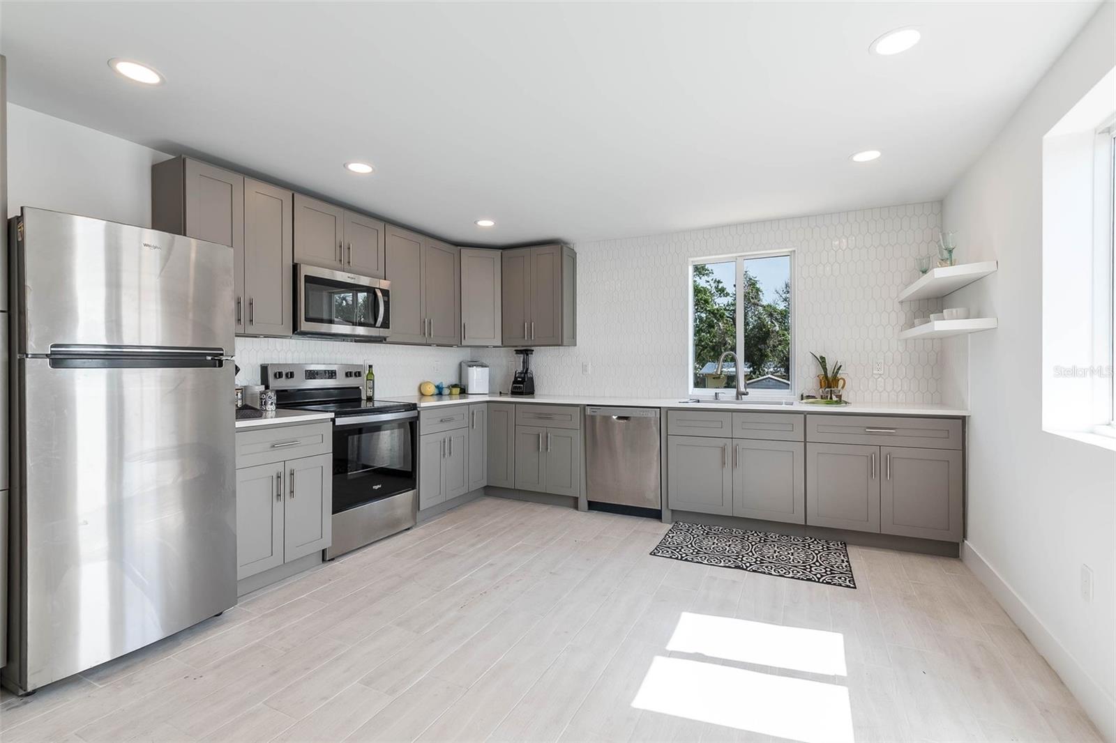 833 E 12TH AVE, NEW SMYRNA BEACH, FL, 32169