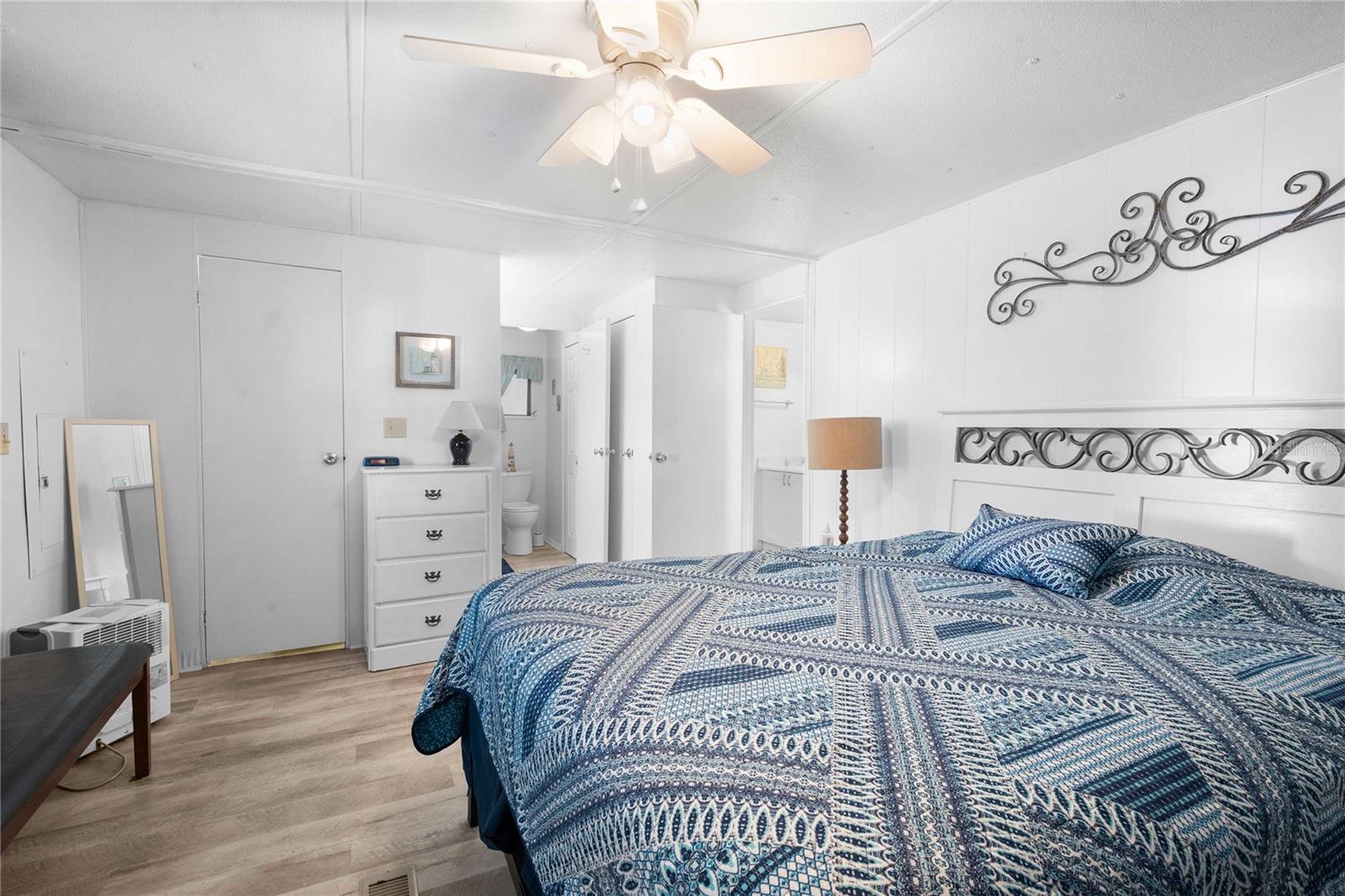 5541 BENTON ST, ZEPHYRHILLS, FL, 33542