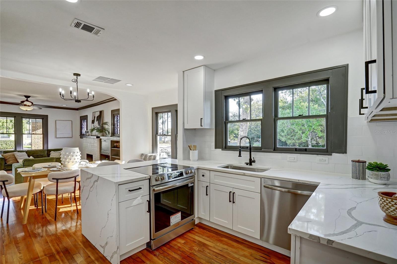 3100 11TH AVE N, ST PETERSBURG, FL, 33713